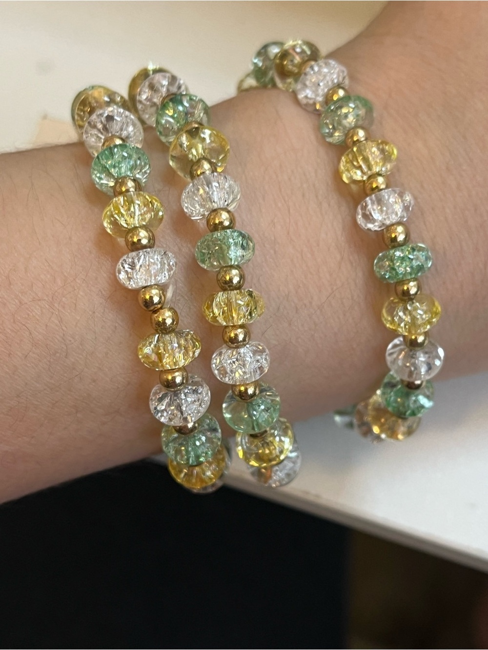 New Acrylic crackle stretch bracelets
